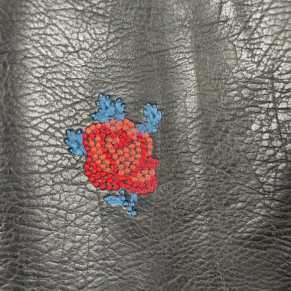 Club Monaco Edvard Skirt Womens 6 Black Faux Leather Embroidered Floral Roses - Picture 3 of 12